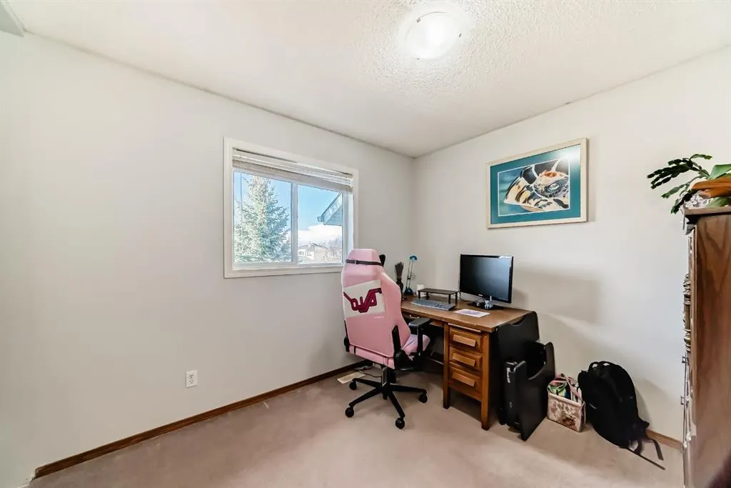 122 Bow Ridge Crescent, #8