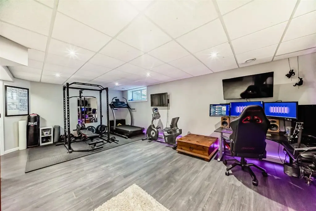 122 Bow Ridge Crescent, #8