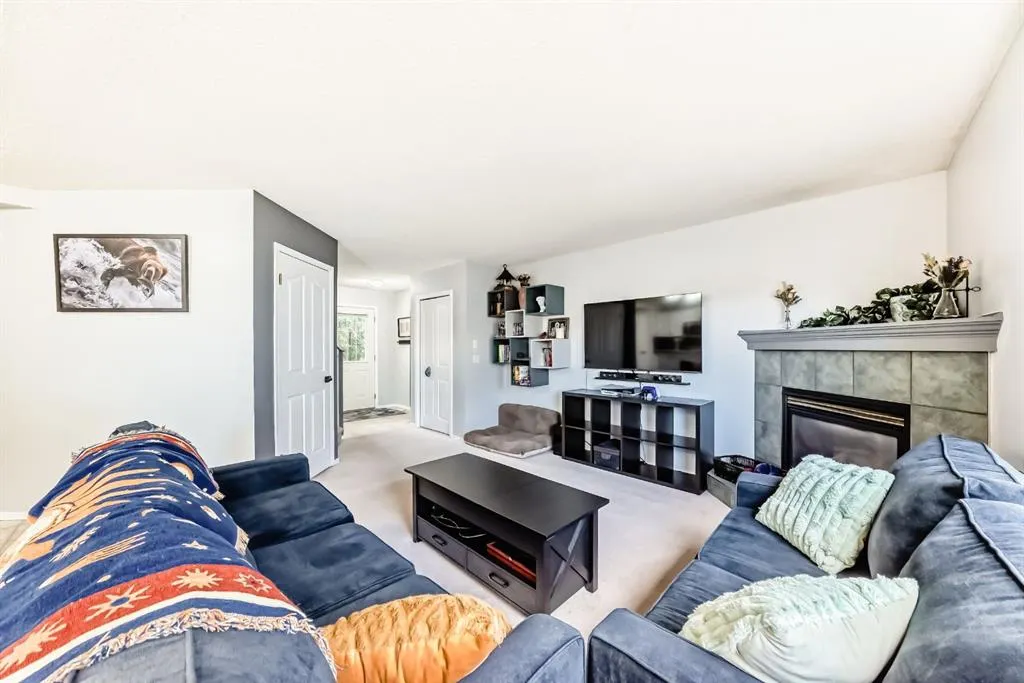 122 Bow Ridge Crescent, #8