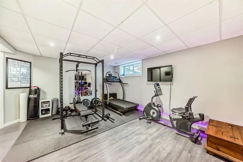 122 Bow Ridge Crescent, #8