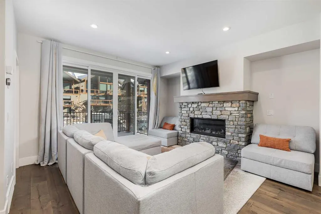 1101 Three Sisters Parkway, #104A