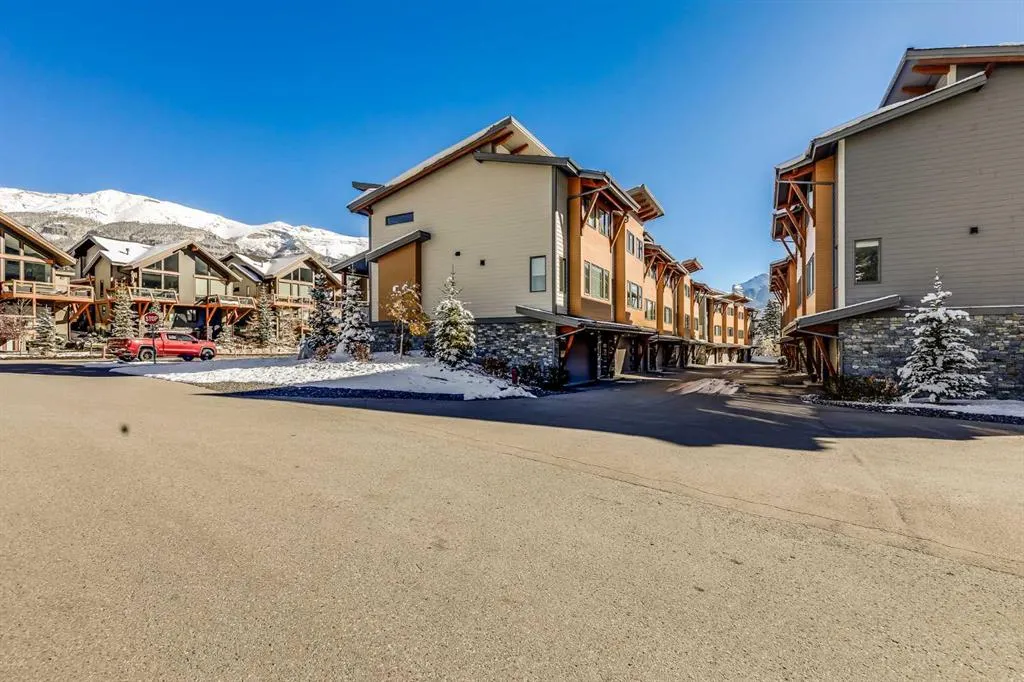 1101 Three Sisters Parkway, #104A