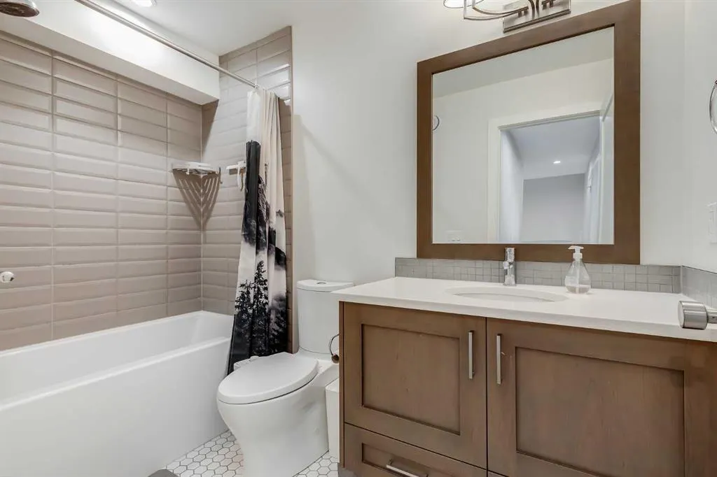1101 Three Sisters Parkway, #104A