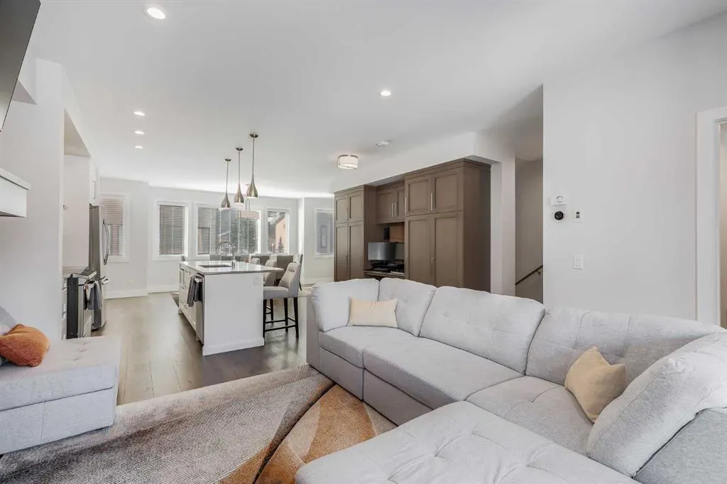 1101 Three Sisters Parkway, #104A