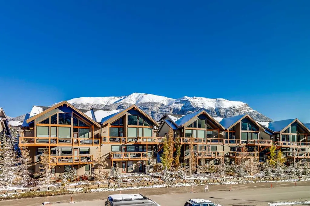 1101 Three Sisters Parkway, #104A