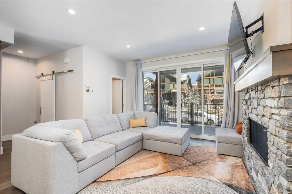 1101 Three Sisters Parkway, #104A
