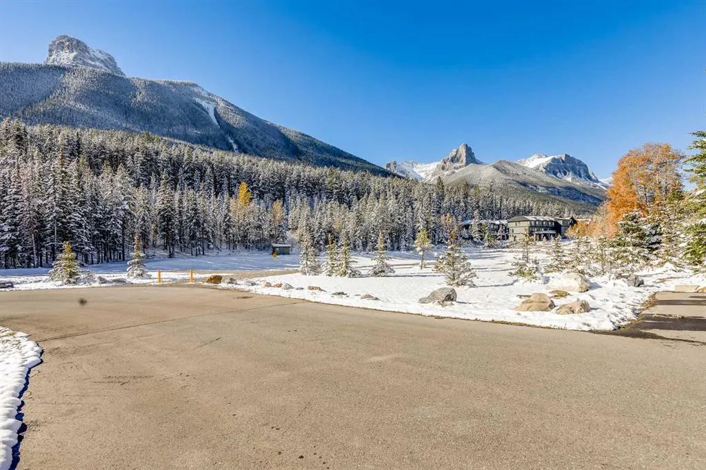 1101 Three Sisters Parkway, #104A