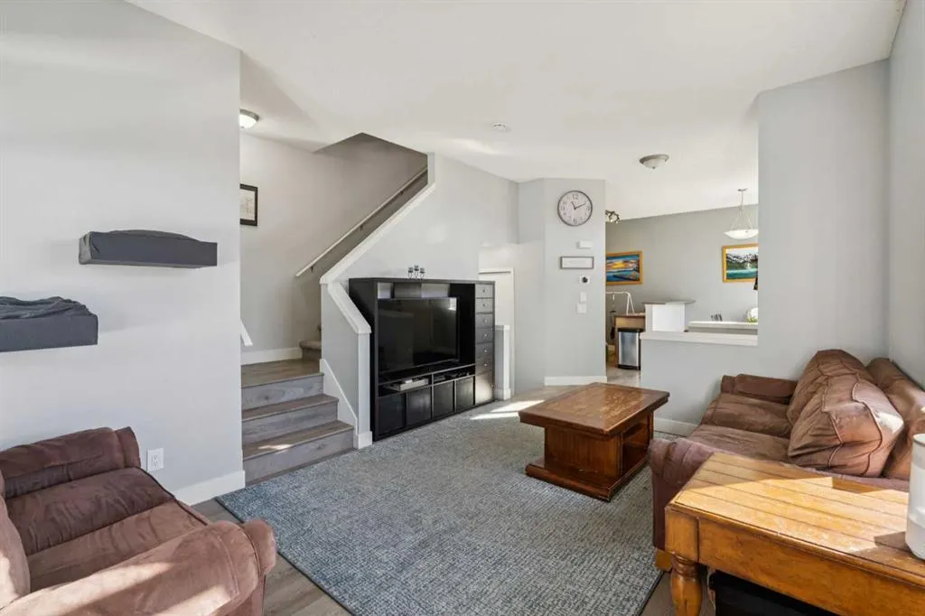 77 Mckenzie Towne Gate SE