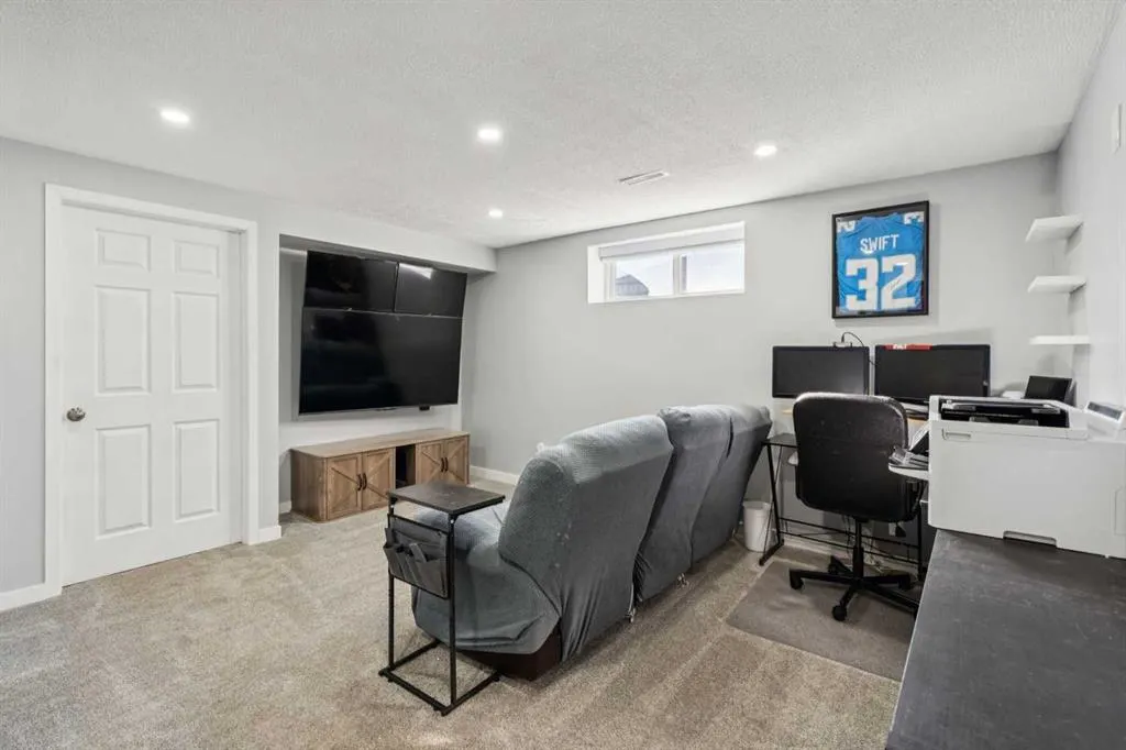 77 Mckenzie Towne Gate SE