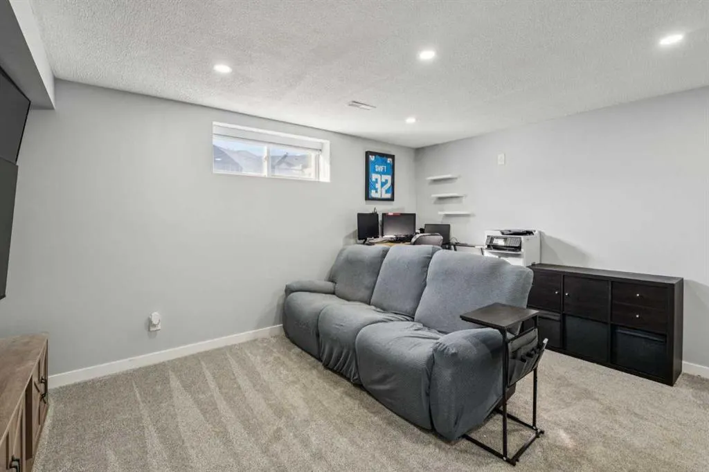 77 Mckenzie Towne Gate SE