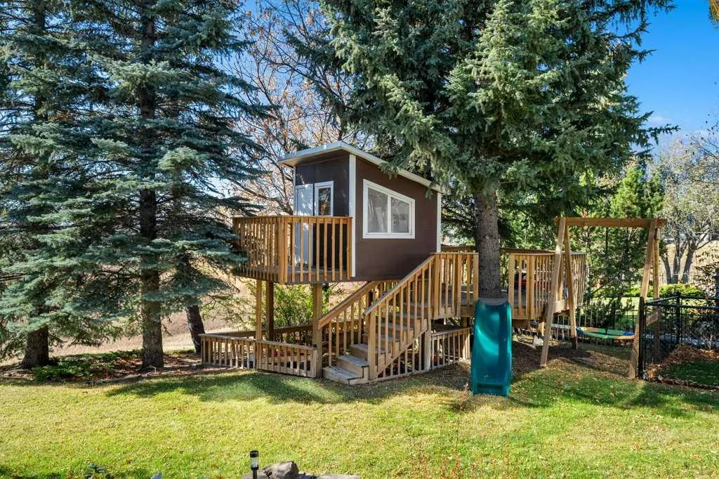 276 Edenwold Drive NW