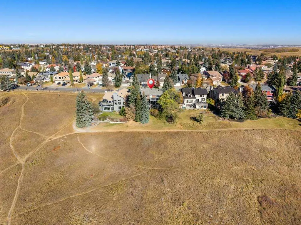 276 Edenwold Drive NW