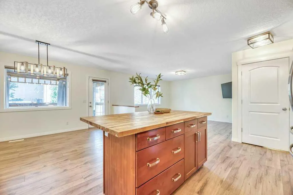 123 Aspen Circle