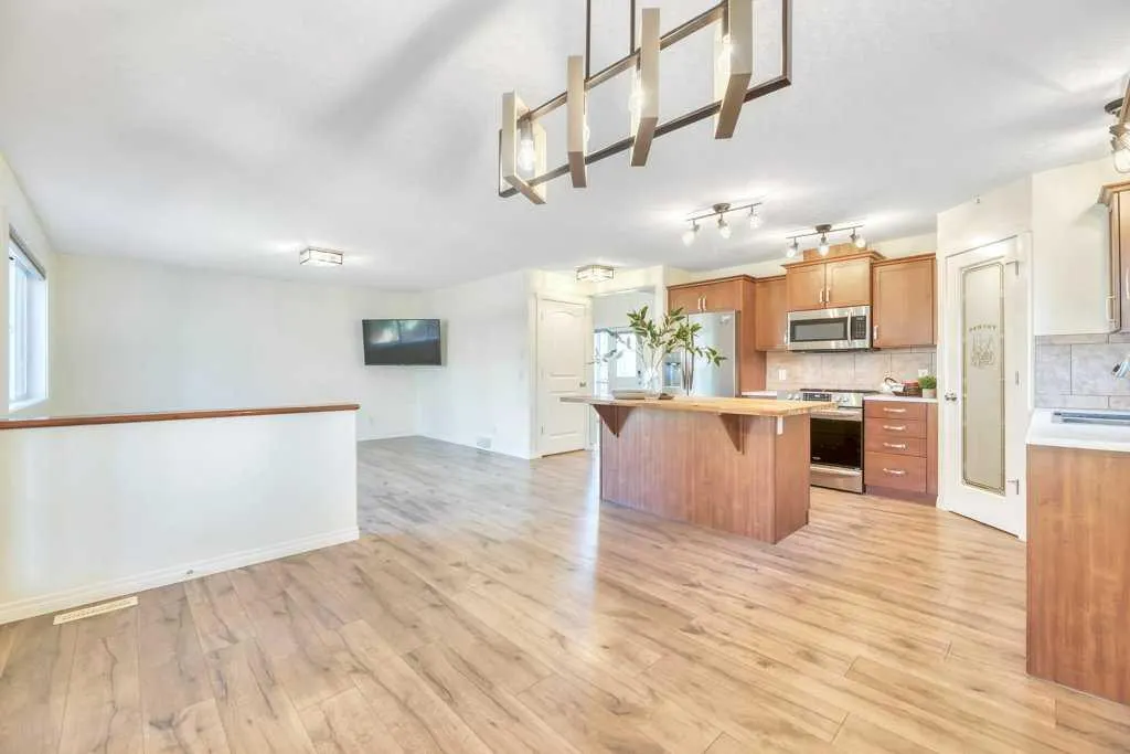 123 Aspen Circle