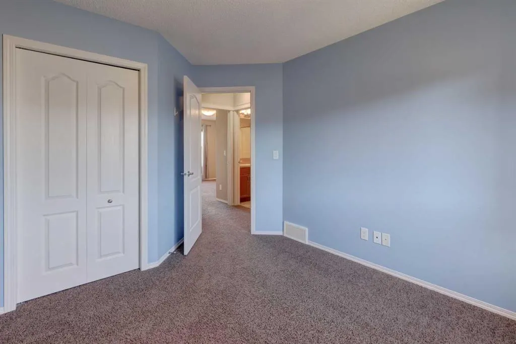 136 Evansborough Way NW