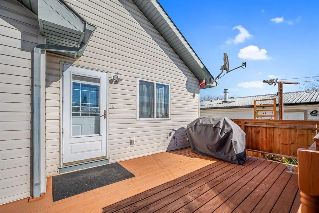 303 1 Street