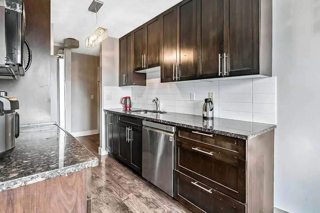 4455A Greenview Drive NE, #409