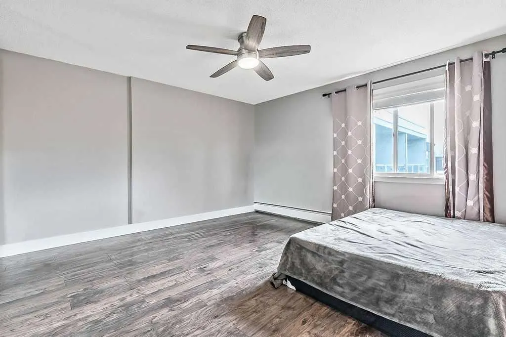 4455A Greenview Drive NE, #409