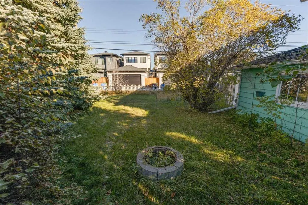 2108 Halifax Crescent NW