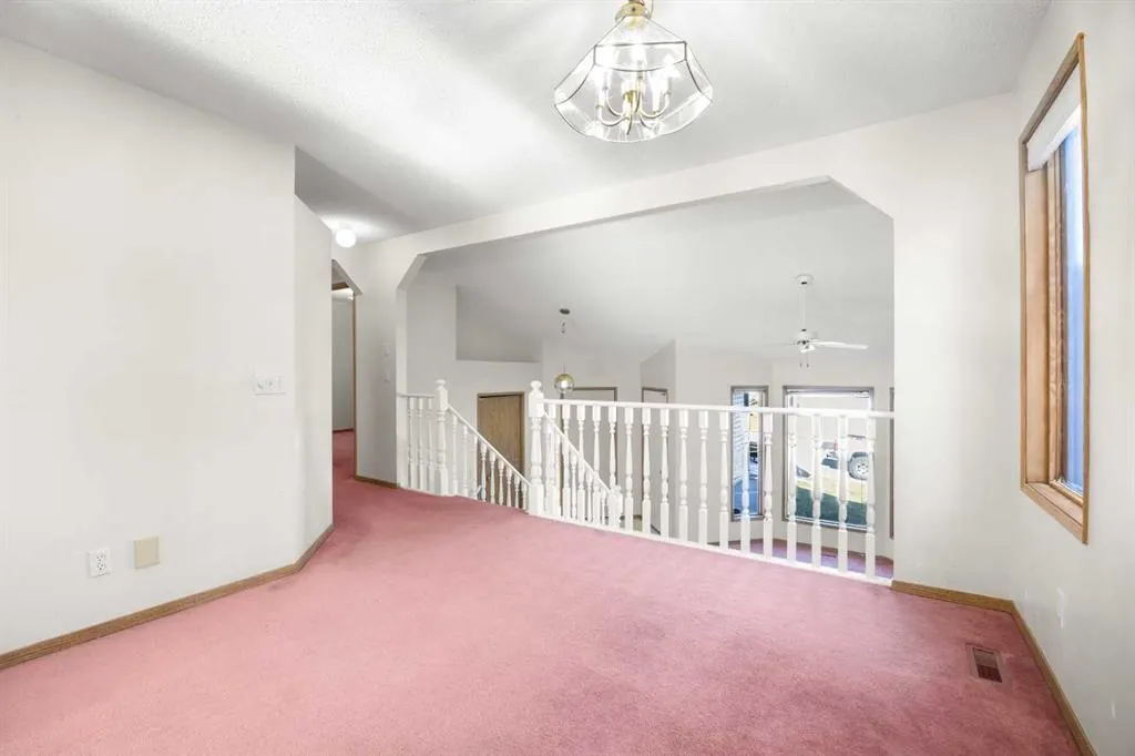51 Macewan Park Rise NW