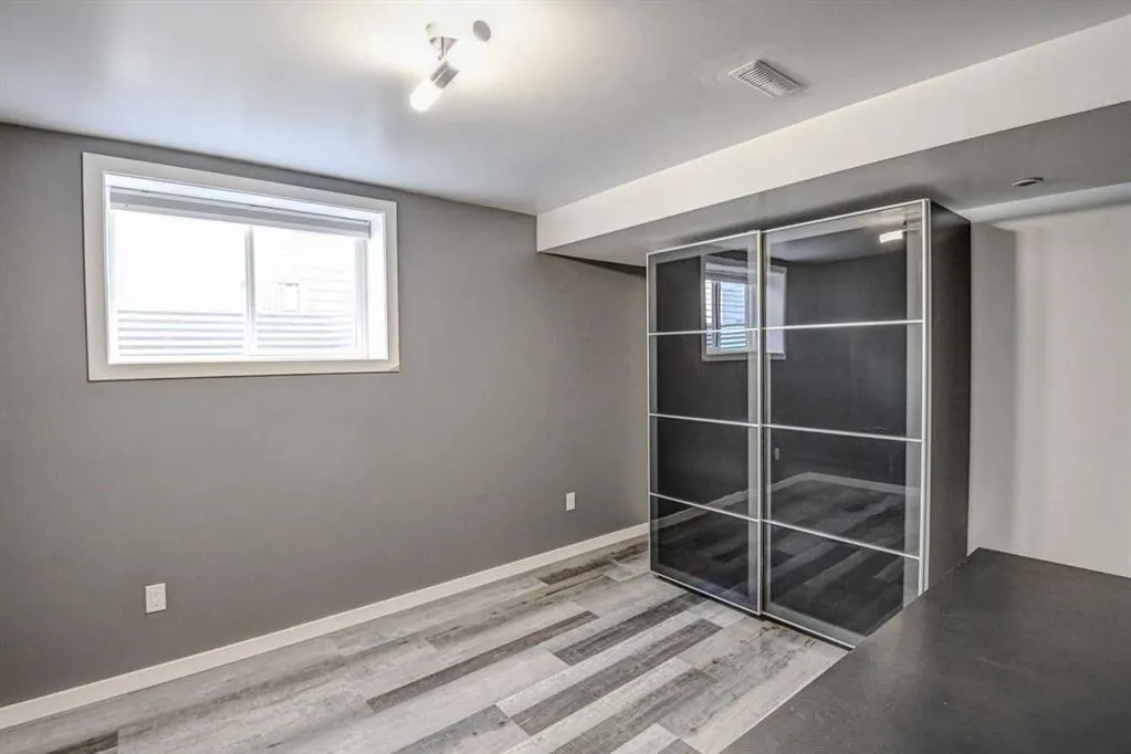 61 Everstone Avenue SW