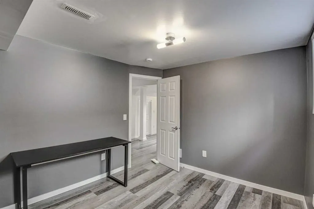 61 Everstone Avenue SW