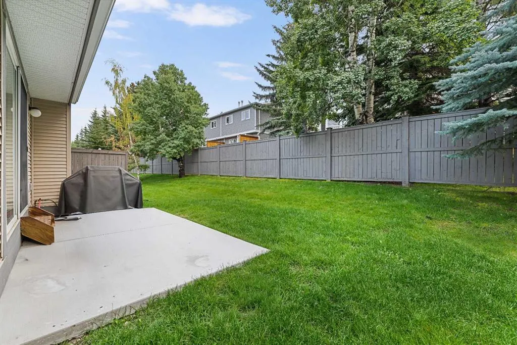 27 Cedarwood Lane SW