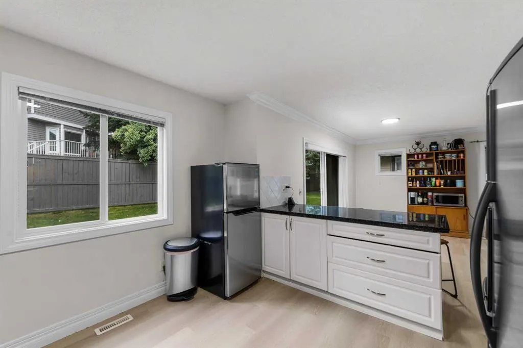 27 Cedarwood Lane SW