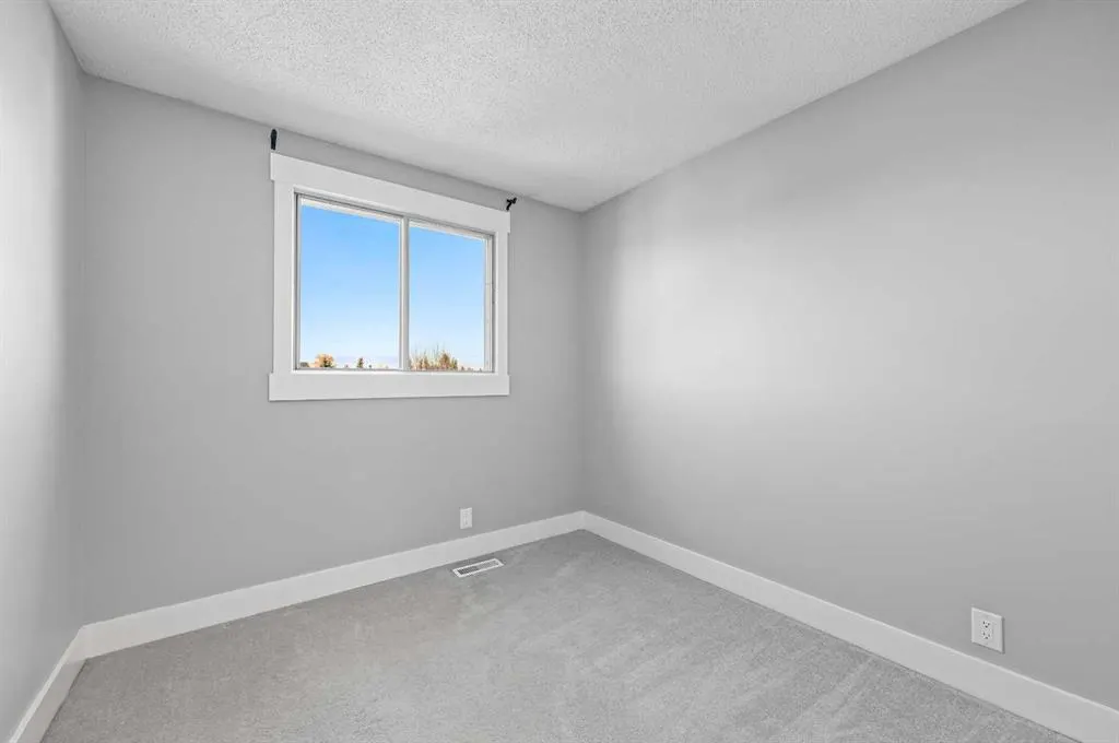 128 Castlegreen Close NE