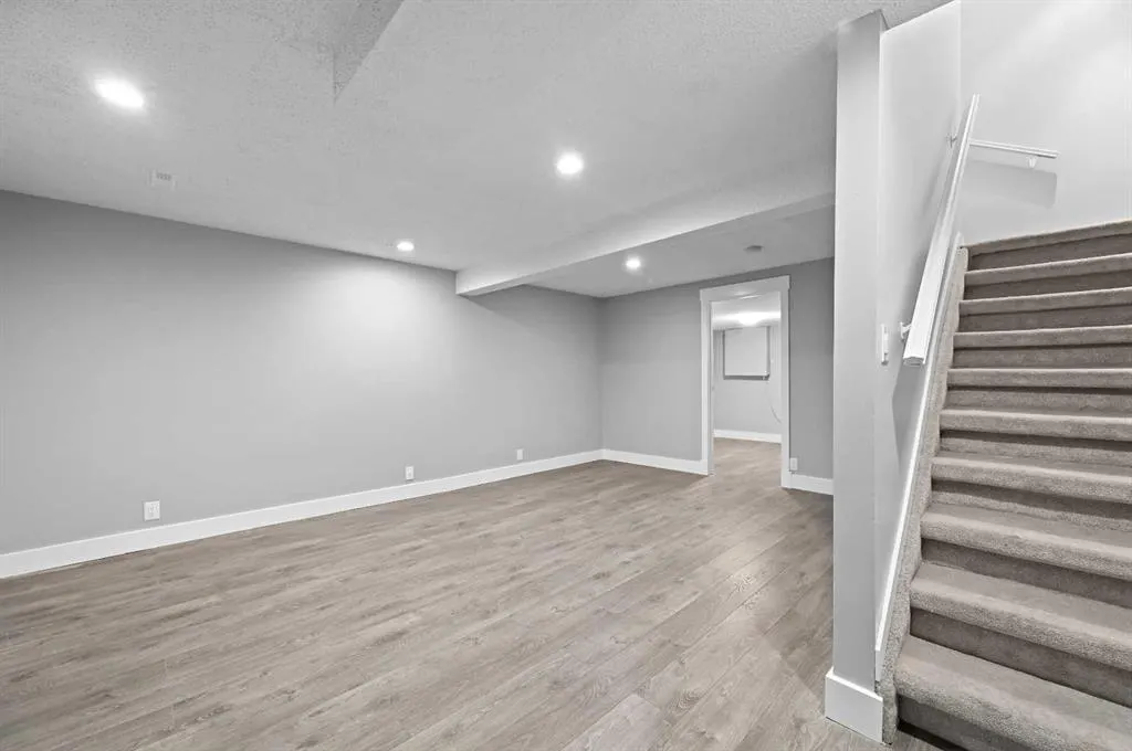128 Castlegreen Close NE