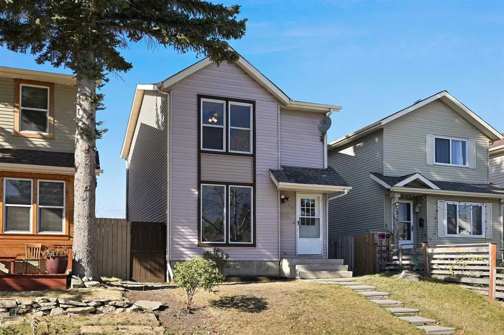 128 Castlegreen Close NE