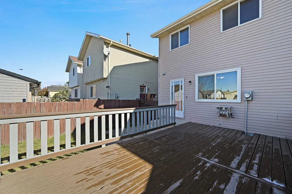 128 Castlegreen Close NE