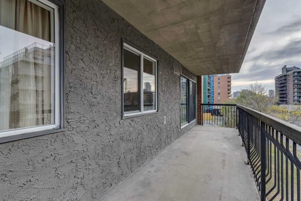 1320 12 Avenue SW, #401