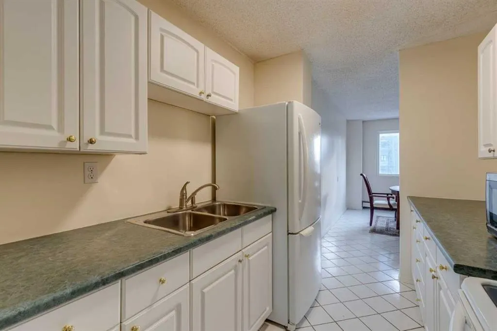 1320 12 Avenue SW, #401