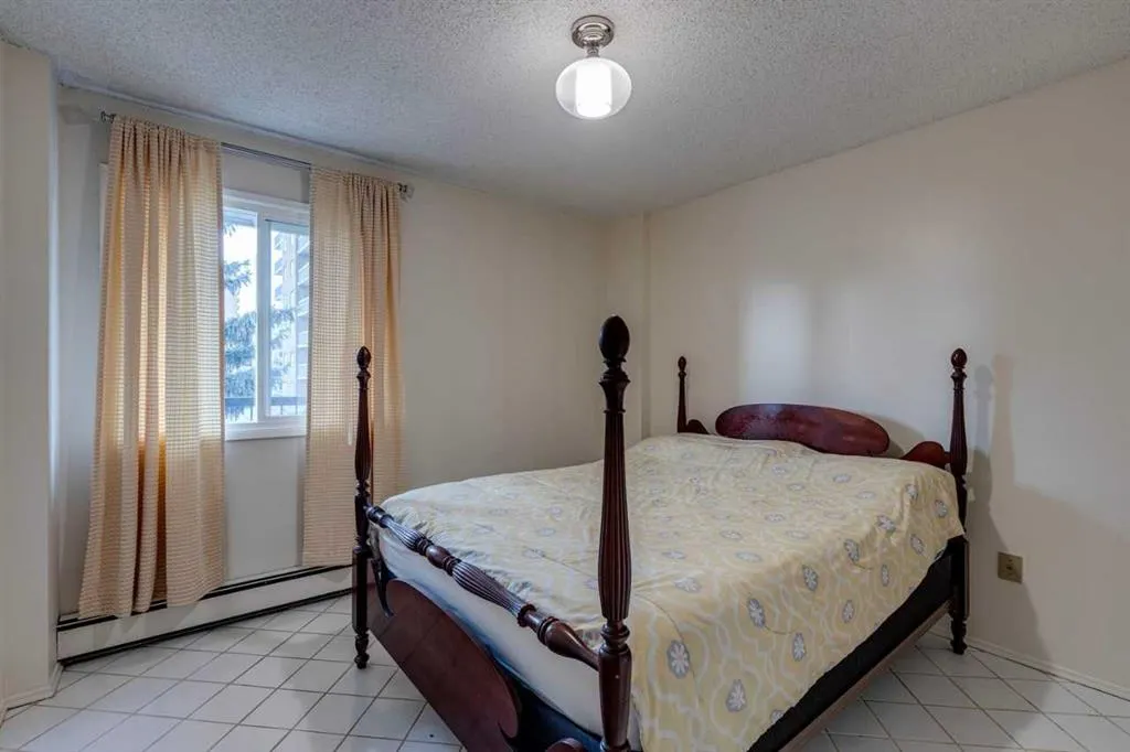 1320 12 Avenue SW, #401