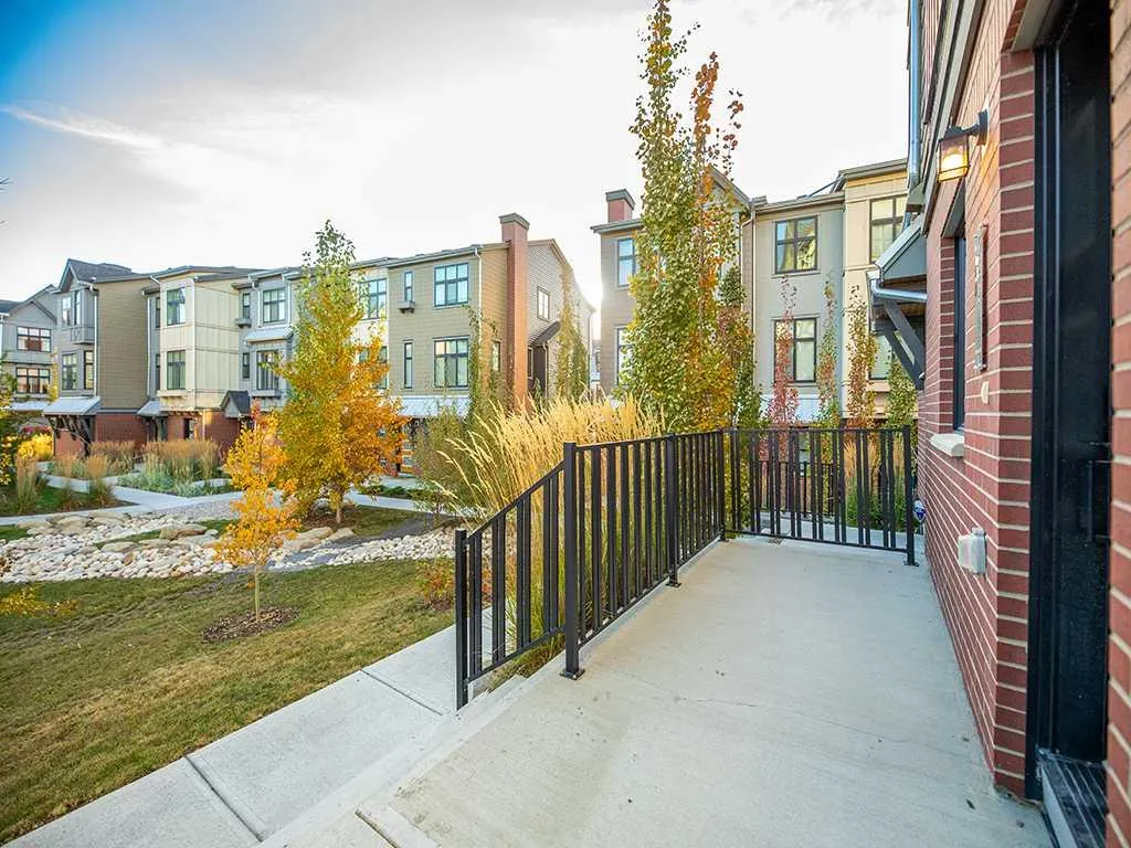 25 Spring Willow Close SW