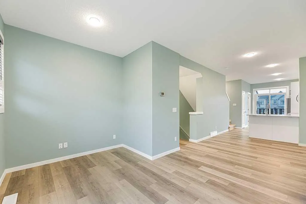 25 Spring Willow Close SW