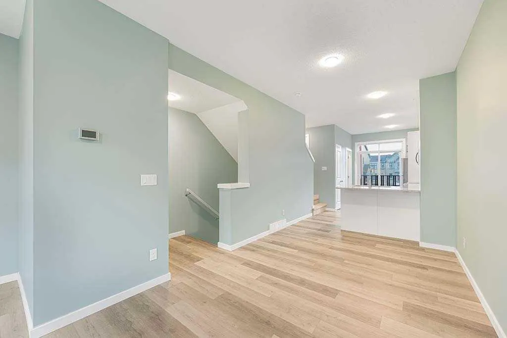 25 Spring Willow Close SW
