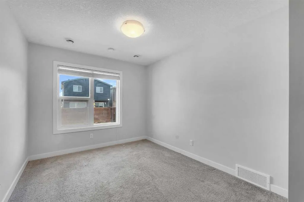 34 Sage Bluff Heights NW