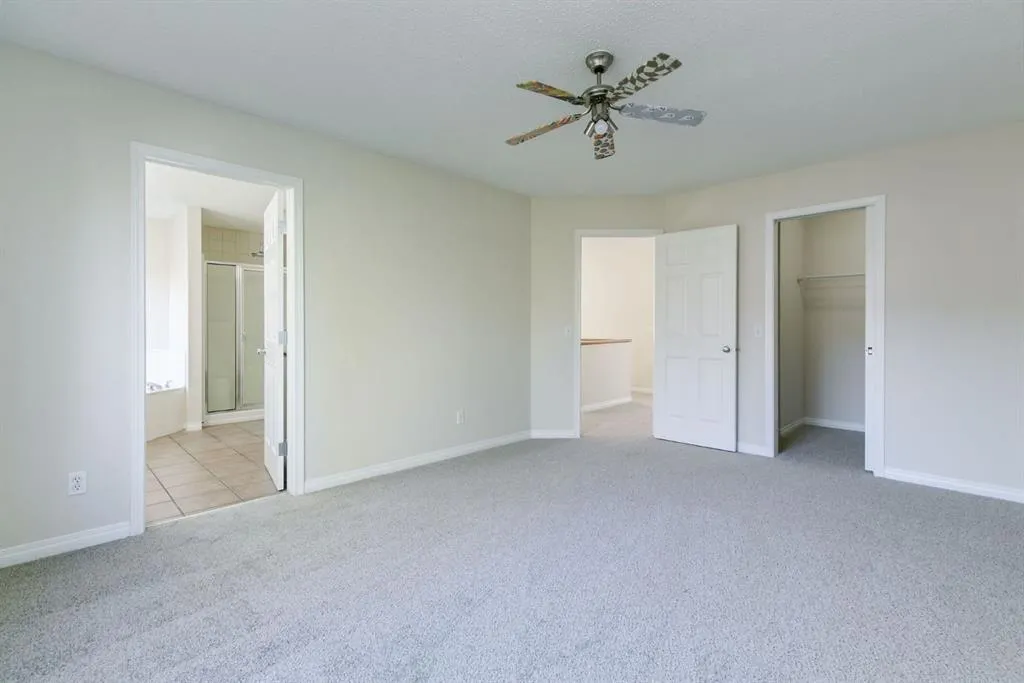 186 COPPERFIELD Close SE