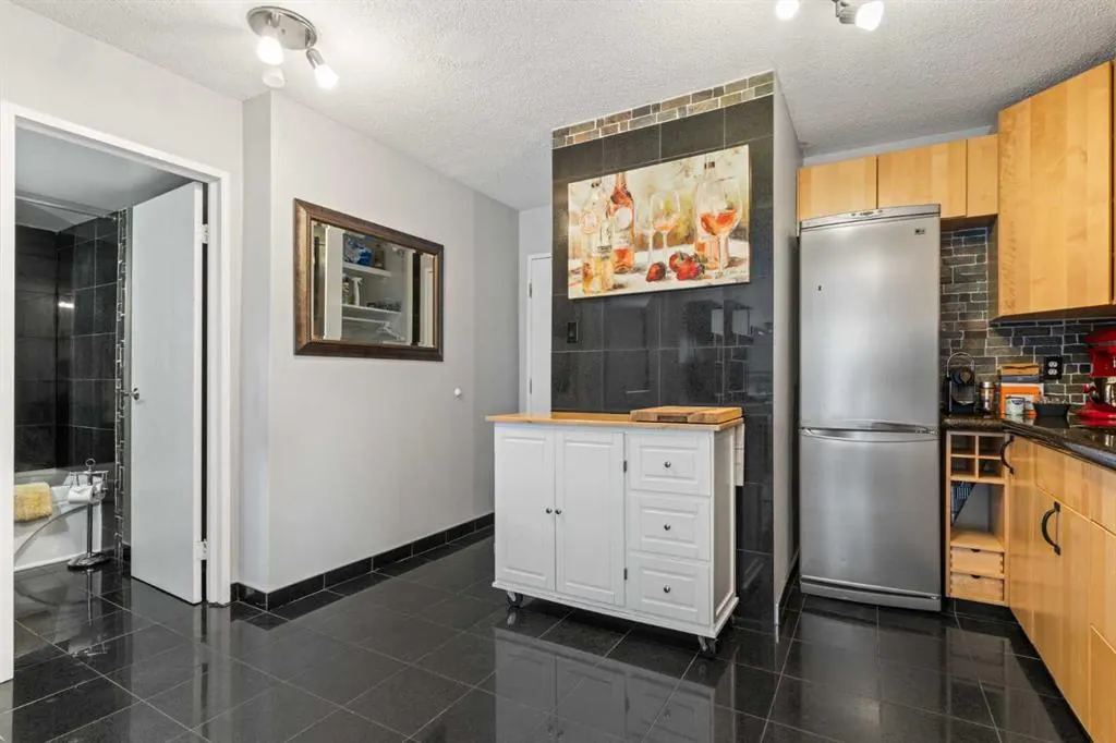 339 13 Avenue SW, #405