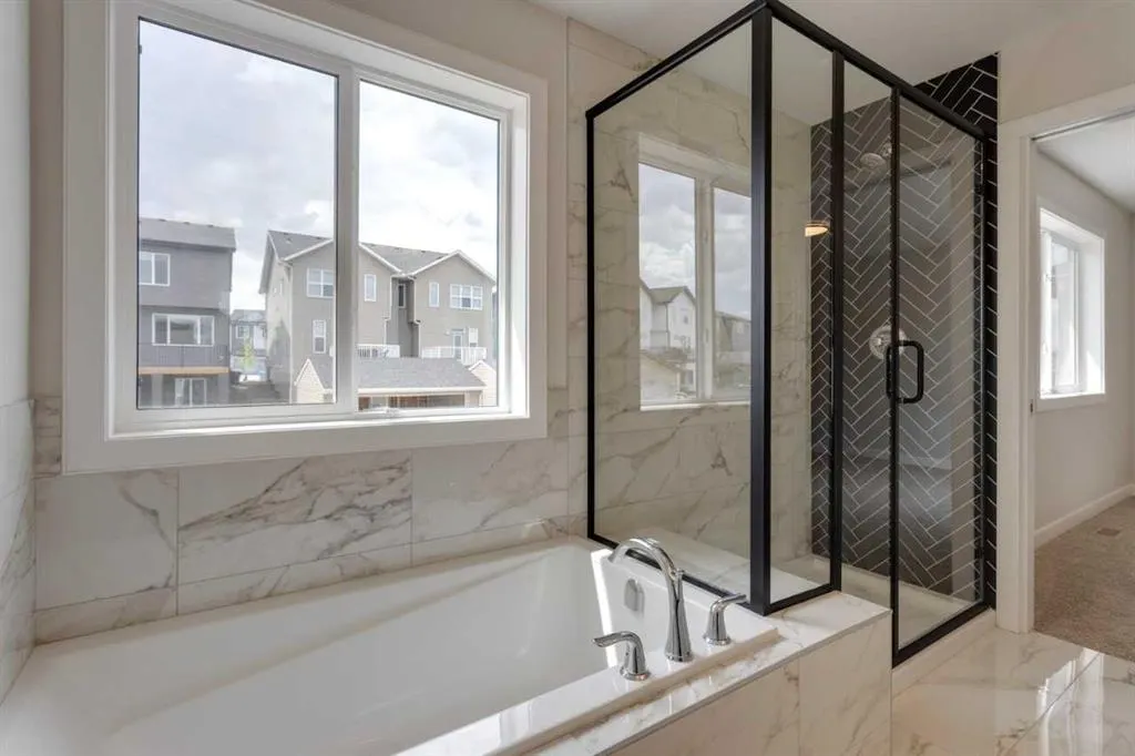 304 Edith Place NW