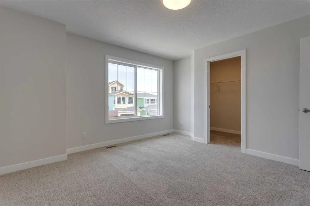 304 Edith Place NW
