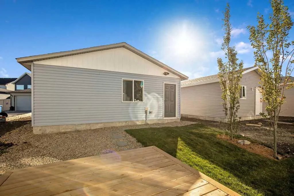 325 Ellen Park