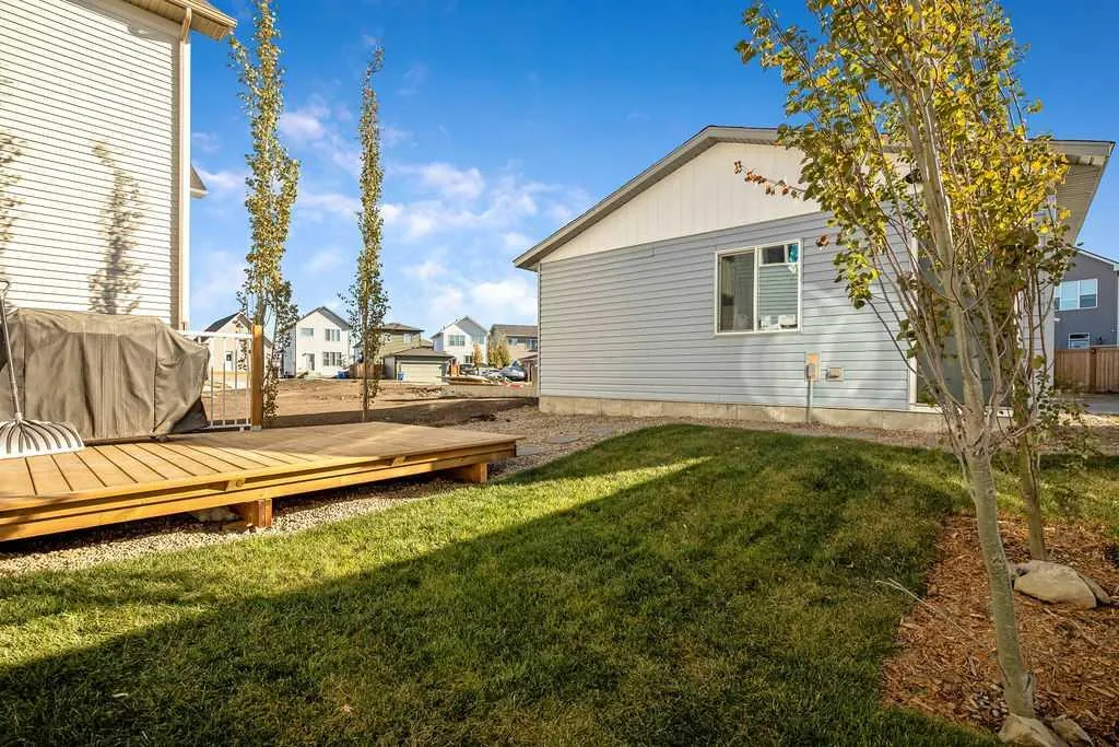 325 Ellen Park