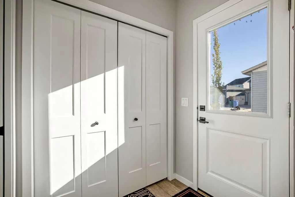 325 Ellen Park