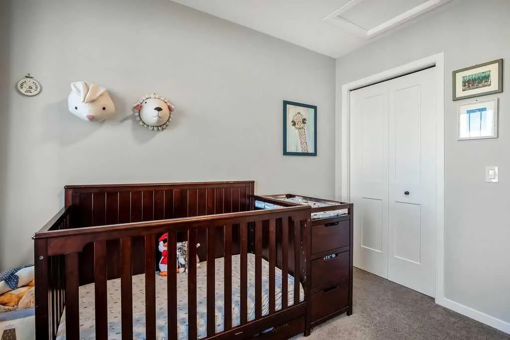 325 Ellen Park