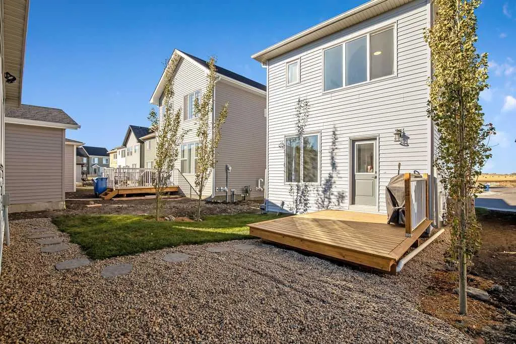 325 Ellen Park