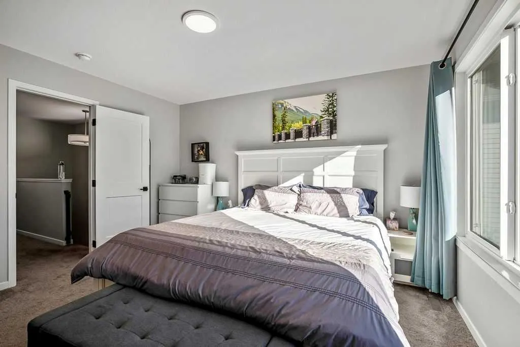 325 Ellen Park