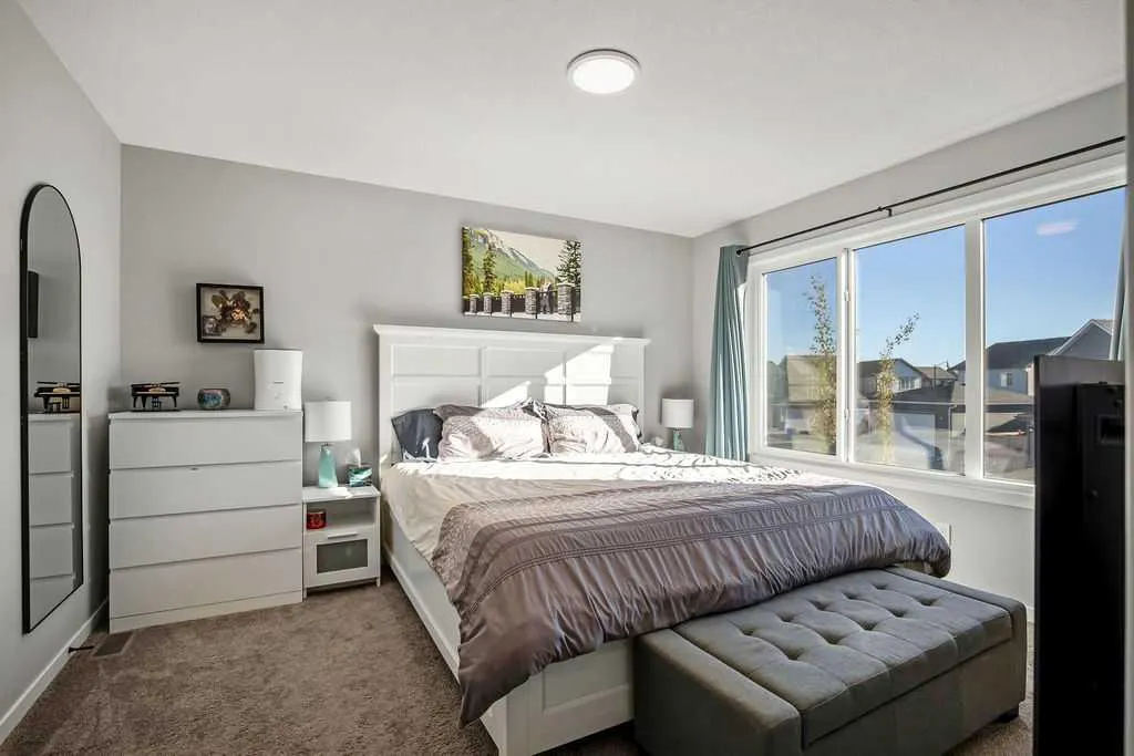 325 Ellen Park